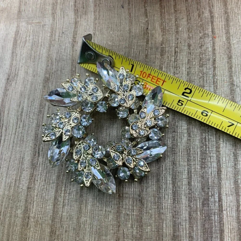 Flower Wreath Jeweled Crystal Vintage Style Gold Tone Brooch